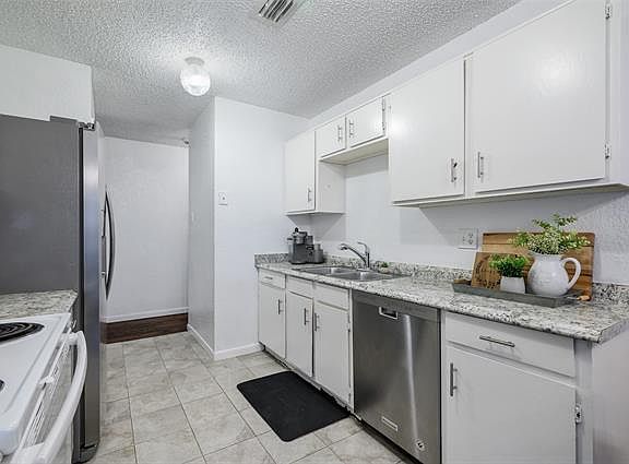 4th image of 1202 High Country Dr