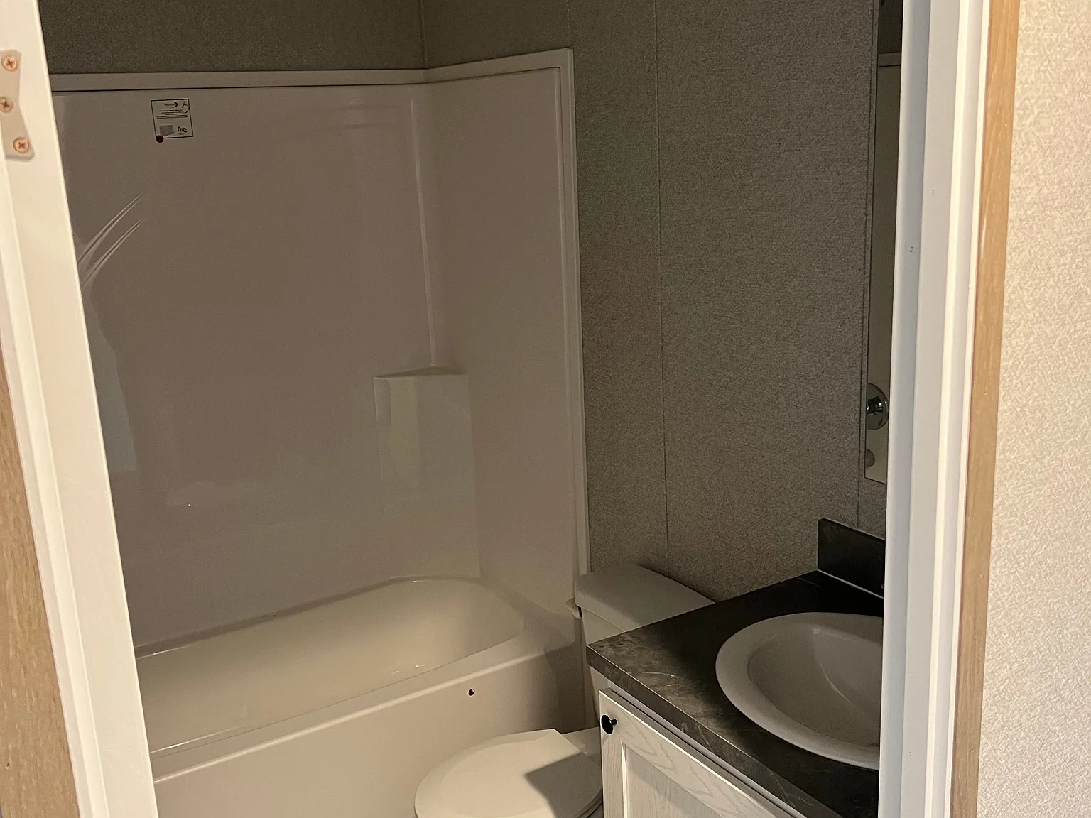 2 bed, 2.0 bath, 849 sqft, $1,000 — Photo 2