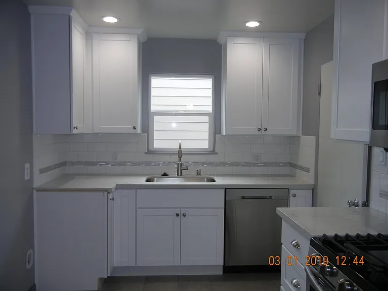 4411 62nd St — Photo 3