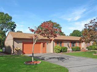 27 Shaker Rd, Dartmouth, MA 02747