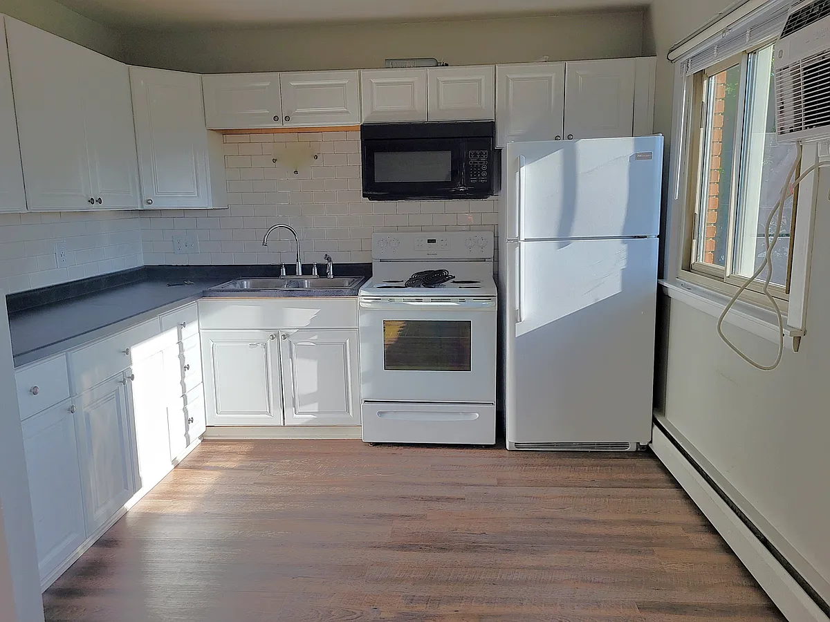 Building Photo - 1532 Randolph Ave #10