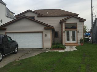 31680 N River Rd, Harrison Township, MI 48045