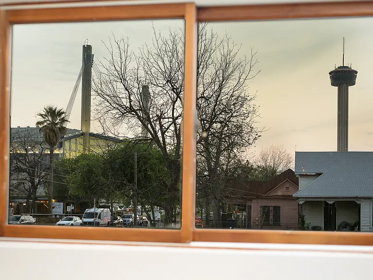 325 Montana St — Photo 33