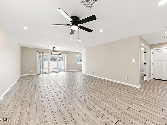 3rd image of 13828 N 33RD Avenue