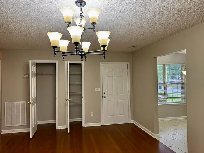 103 Balsam Poplar Way — Photo 5