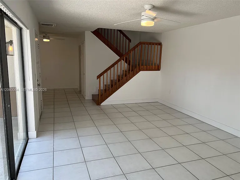 9105 SW 19th Pl #A — Photo 17
