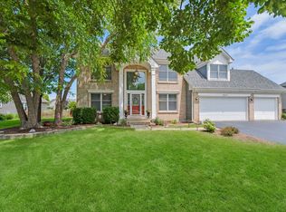 2517 Pinehurst Dr, Aurora, IL 60506