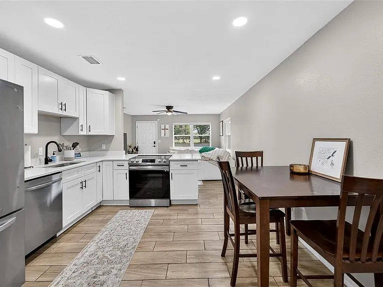 5502 Peach Ave — Photo 23