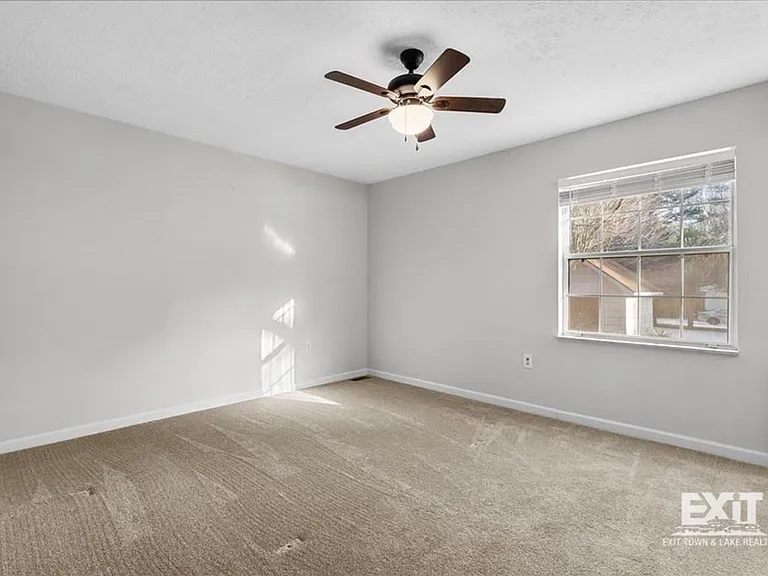 105 Marrow St — Photo 15