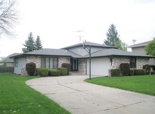 441 Heather Ln, Dyer, IN 46311