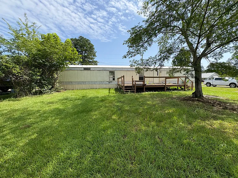 3640 Katherine Dr — Photo 3