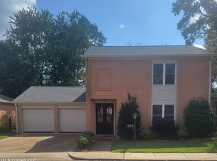 223 Park Lane Pl, Jackson, MS 39211