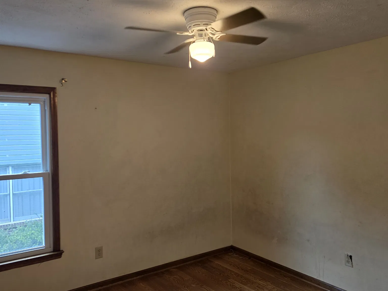 3 bed, 1600 sqft, $1,600 — Photo 3