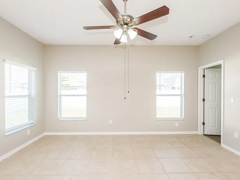 1807 Bonita Bluff Ct — Photo 3