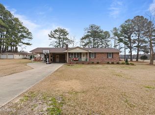 370 Outlaws Bridge Rd, Albertson, NC 28508