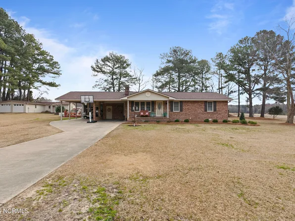 370 Outlaws Bridge Road, Albertson, NC 28508