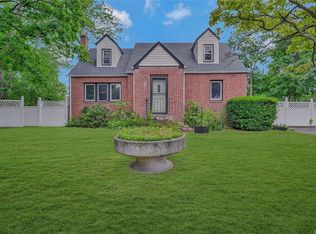 167 Conklin Ave, Wheatley Heights, NY 11798