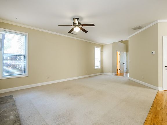 5th image of 634 Royal Crest Ct