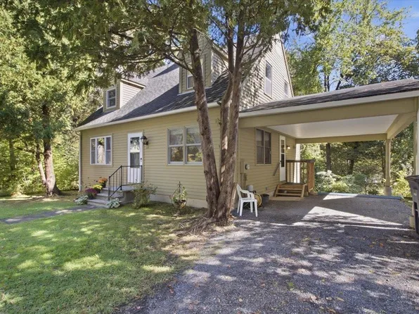 314 Chester Knoll Drive, Bennington, VT 05201