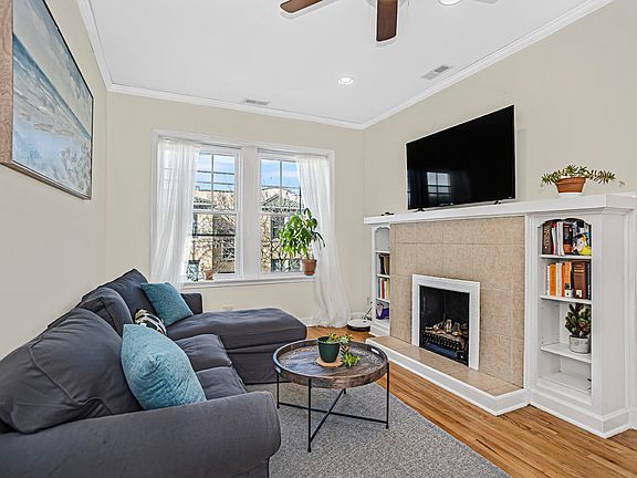 3rd image of 553 Elmwood Ave APT 3