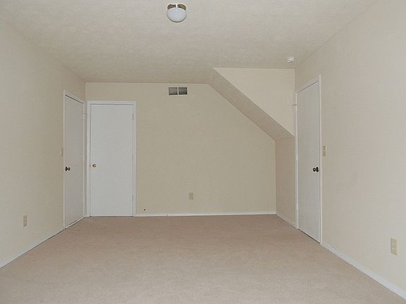 3rd image of 5910 Sara Ashley Ct