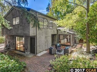 220 Camino Sobrante, Orinda, CA 94563