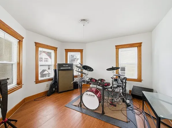 31 Whitcomb St #2, Webster, MA 01570