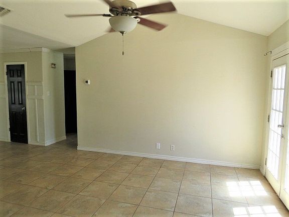 4th image of 8817 Lamar Ave