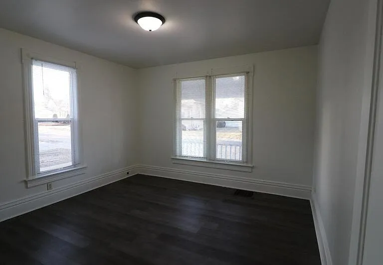 153 Brockway Ave — Photo 12