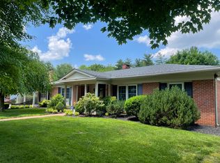 243 Eastridge Dr, Paris, KY 40361