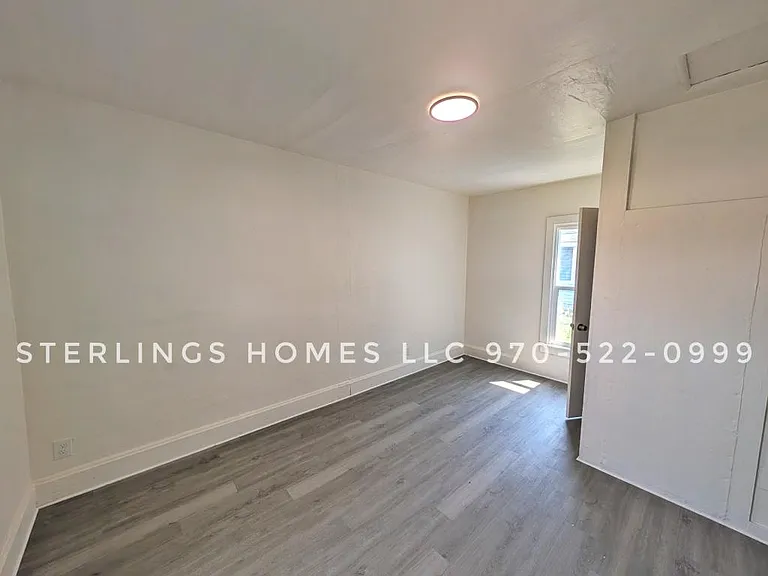 423 Oak St — Photo 3