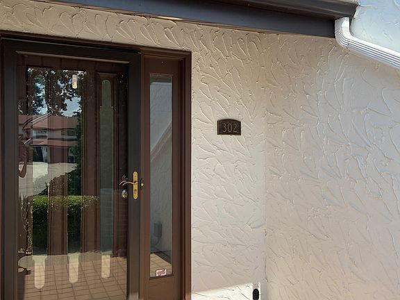 3rd image of 302 Casa Vita Dr
