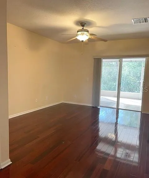 1135 Baronscourt Dr — Photo 9