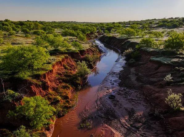 Thrift Rd, Burkburnett, TX 76354