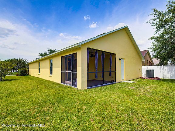 4th image of 4848 Hidden Hills Ln