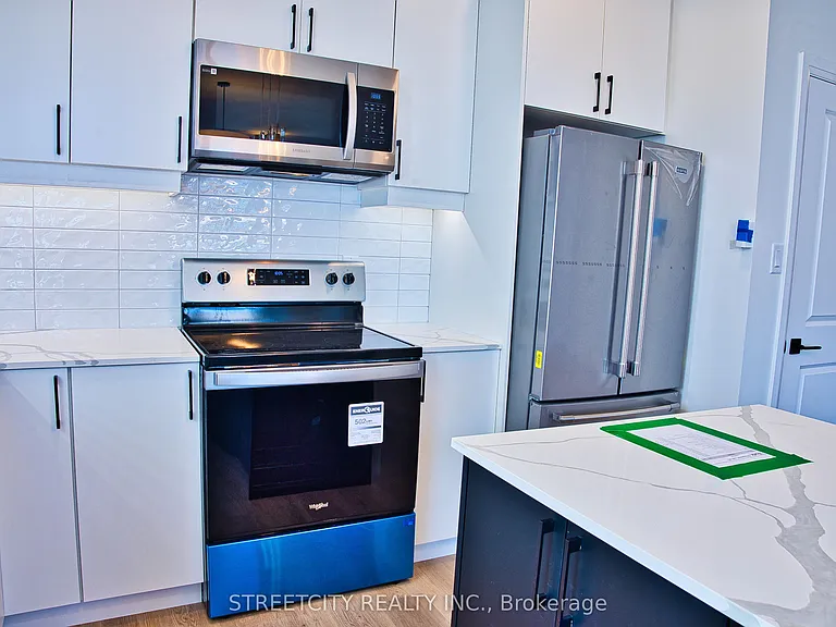 2900 Savoy St #105 — Photo 12