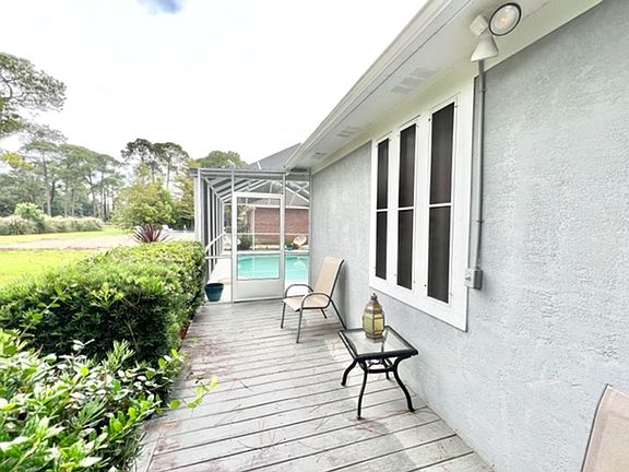 5th image of 1120 Troon Dr W