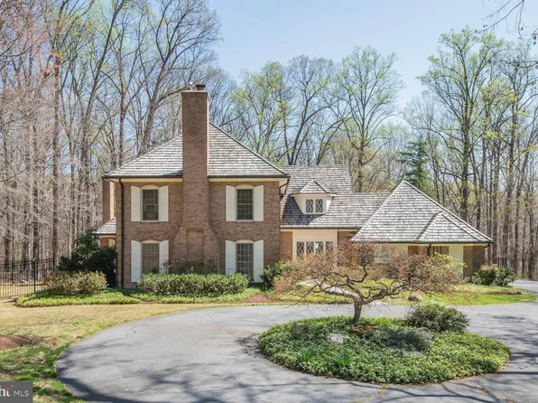 10101 Bentcross Dr, Potomac, MD 20854