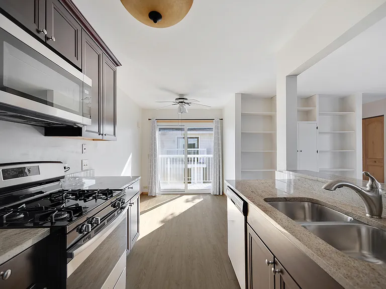 717 Whitesail Dr #717 — Photo 8