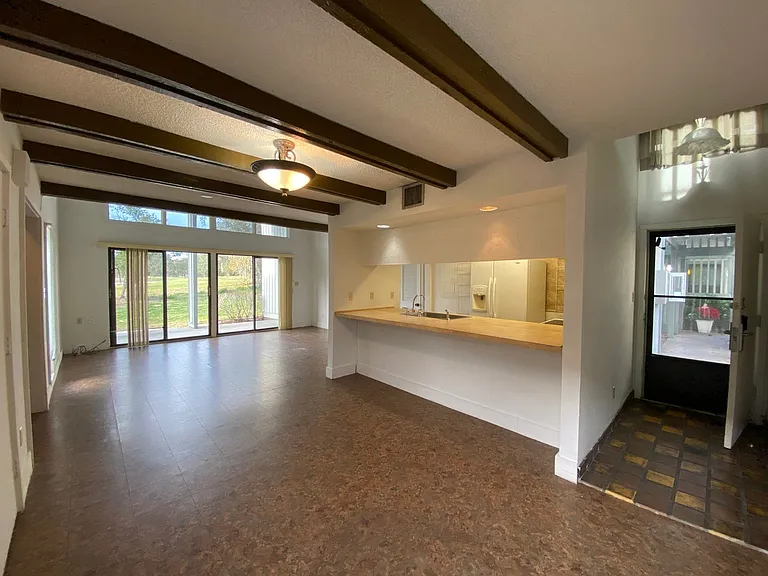 2010 Corner Lake Dr #1 — Photo 7