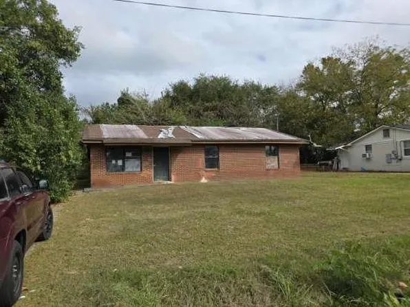 307 E Hobson St, Sylvester, GA 31791