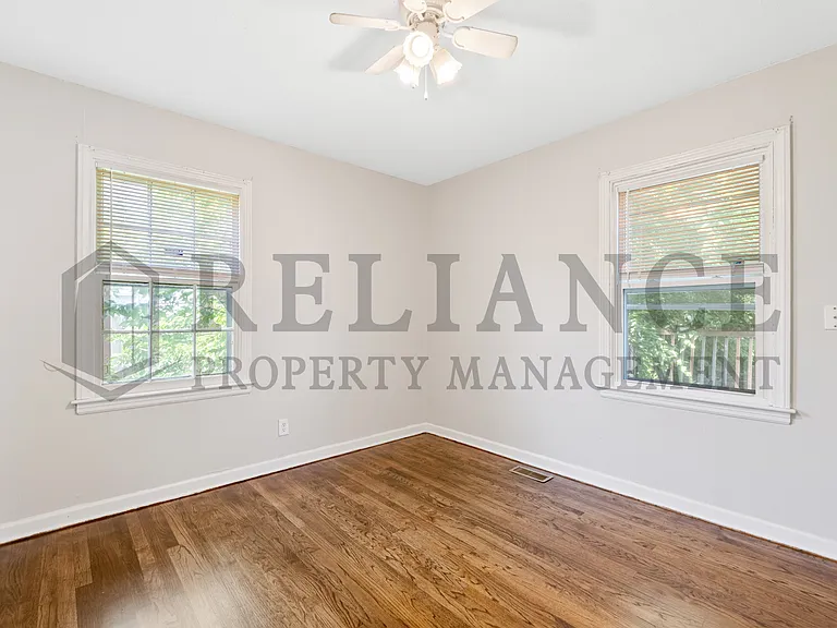 1555 N Northeast Pkwy — Photo 22