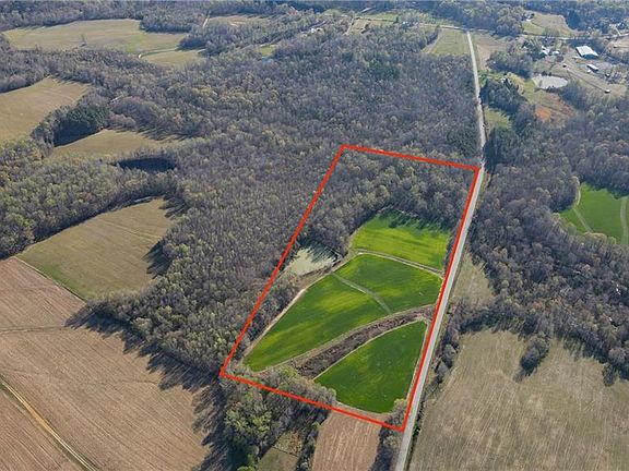 2nd image of 1337 Candy Creek Rd