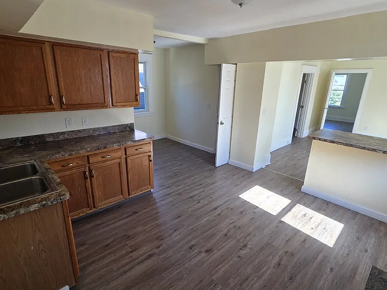 3217 Colburn Ave — Photo 8