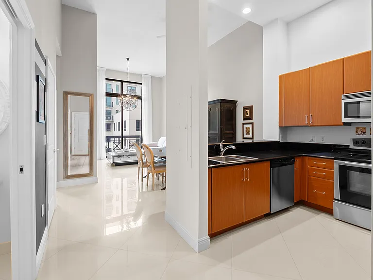 701 S Olive Ave #218 — Photo 9