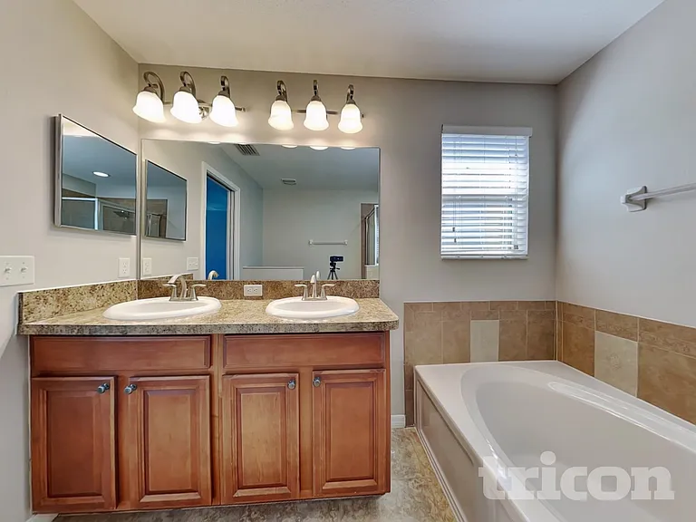 15518 Telford Spring Dr — Photo 9