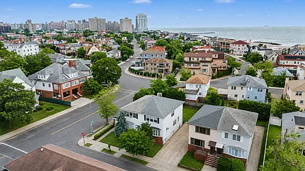 4543 Beach 46th Street, #1FAM