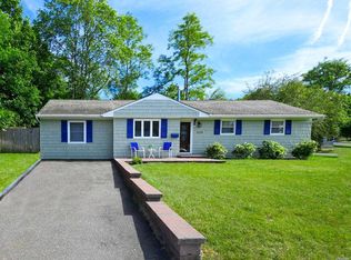 2100 Knickerbocker Ave, Medford, NY 11763