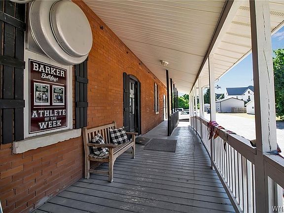 4th image of 1693 Quaker Rd