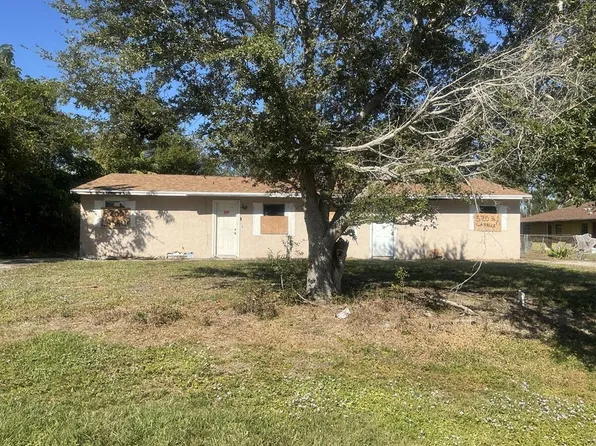 5203 LA SALLE Street, Fort Pierce, FL 34951